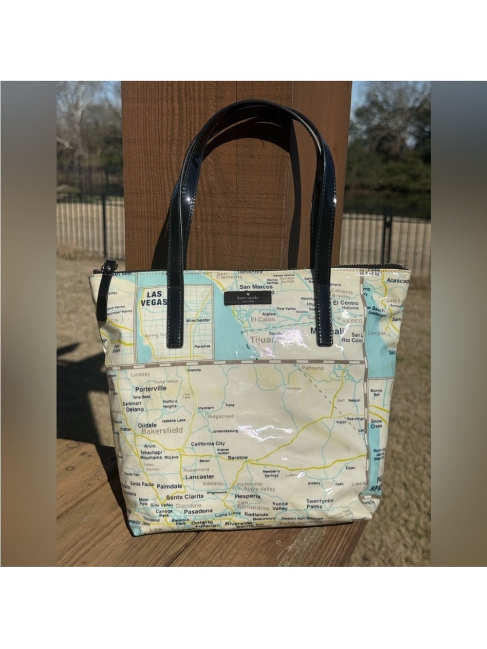 EUC Kate Spade Map Print “Daycation” Tote Bag with Black Handles